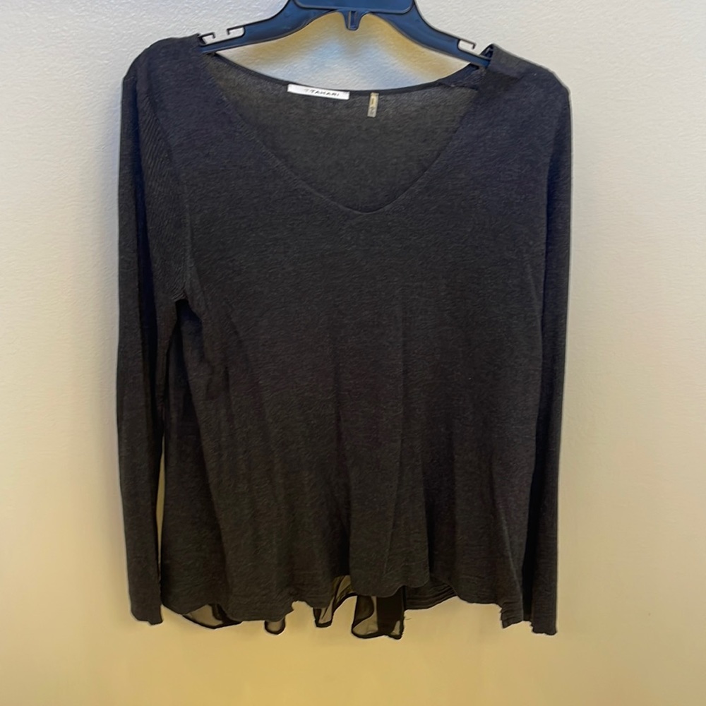 T Tahari v neck sweater
